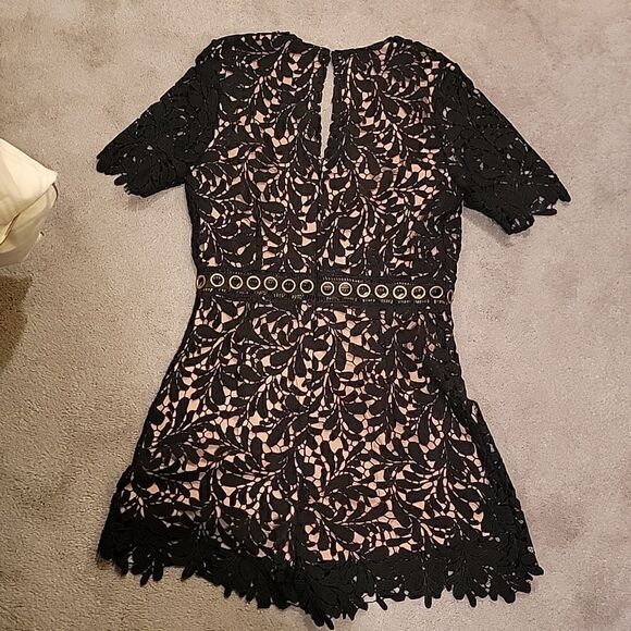 ASTR the label black lace shorts romper - Picture 6 of 13